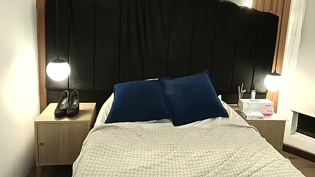 LiaMonroee  online show from March 10, 2026, 11:59 am