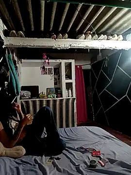 Loquendo2201 online show from May 13, 2026, 8:16 pm