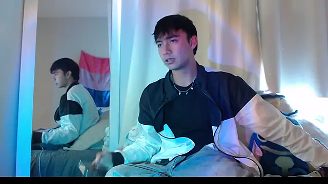 Snapshot of Noah_Blaze chatting on November 6, 2025, 8:21 pm Noah Blaze online show from November 6, 2025, 8:21 pm