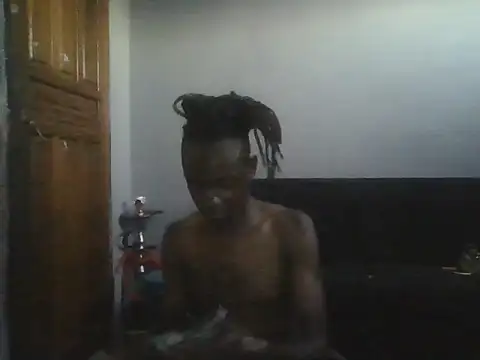 Snapshot of Nykho17 chatting on October 16, 2025, 4:19 pm Nykho17 online show from October 16, 2025, 4:19 pm