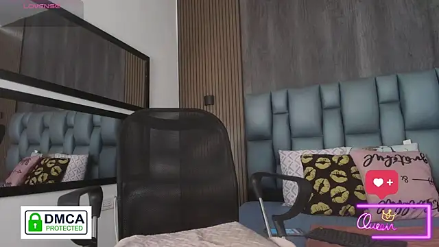 lia harper  online show from March 19, 2026, 6:01 pm