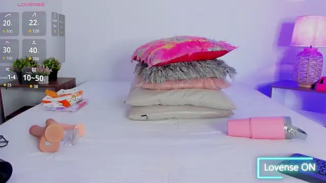 Snapshot of hailey_hadid chatting on October 1, 2025, 6:58 pm hailey hadid online show from October 1, 2025, 6:58 pm