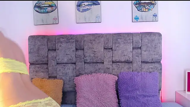 Snapshot of melodydoll chatting on October 2, 2025, 3:52 pm melodydoll online show from October 2, 2025, 3:52 pm