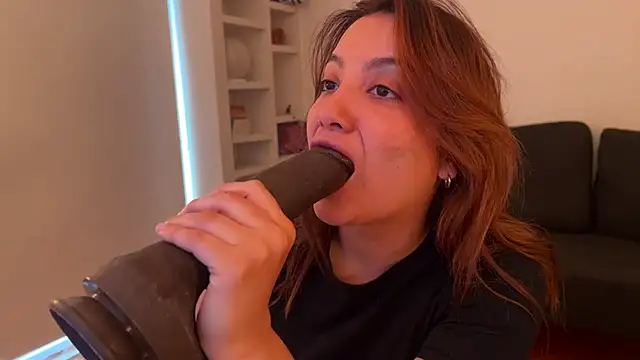 Snapshot of annaxxxb chatting on October 9, 2025, 1:53 pm annaxxxb online show from October 9, 2025, 1:53 pm