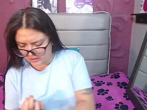 Snapshot of Cailing_Zu chatting on October 7, 2025, 7:11 pm Cailing Zu online show from October 7, 2025, 7:11 pm