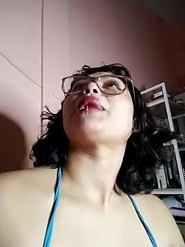 Snapshot of kiokusann chatting on February 19, 2026, 4:08 am kiokusann online show from February 19, 2026, 4:08 am