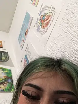 Snapshot of Celeste_MC chatting on December 1, 2025, 7:13 am Celeste MC online show from December 1, 2025, 7:13 am