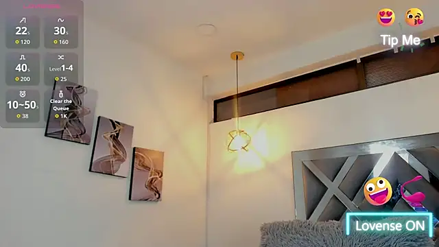 Candy Hott7 online show from October 8, 2025, 8:39 pm