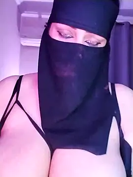 lilyan12 online show from March 12, 2026, 11:11 pm