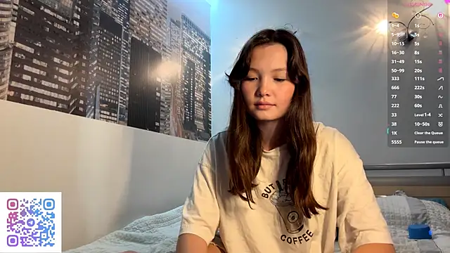 KiraVelvet online show from September 23, 2025, 7:11 am