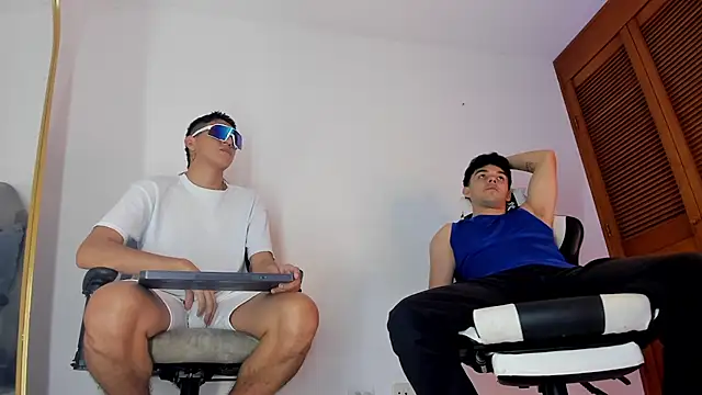 sotooliver3 online show from January 11, 2026, 7:52 pm