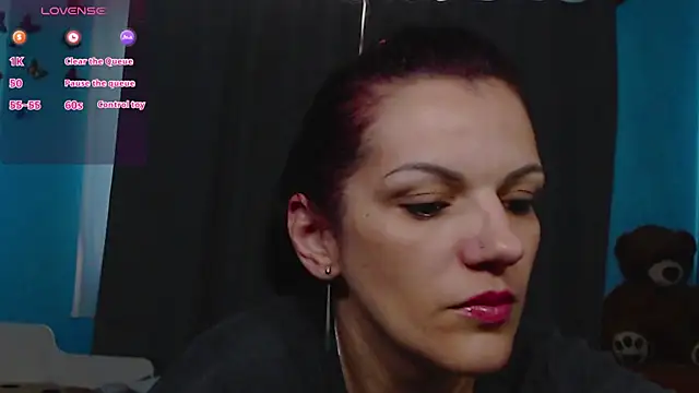 LissaFox1 online show from September 18, 2025, 4:47 am