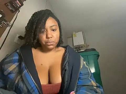 princesslivv online show from November 28, 2025, 5:21 am