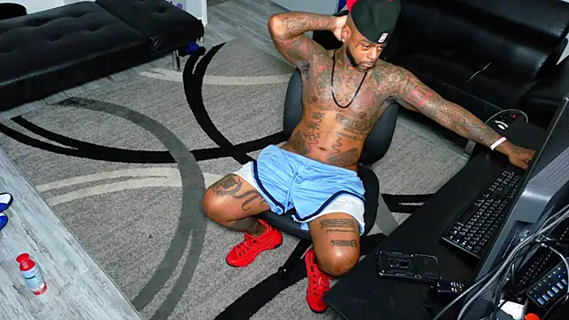 SLANGONDEMHOES online show from December 19, 2025, 3:30 pm