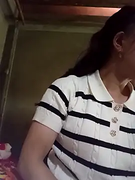 Snapshot of Fienjr chatting on September 29, 2025, 2:38 am Fienjr online show from September 29, 2025, 2:38 am