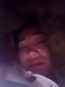 Snapshot of Fienjr chatting on October 24, 2025, 8:49 pm Fienjr online show from October 24, 2025, 8:49 pm