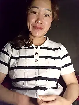 Snapshot of Fienjr chatting on October 27, 2025, 10:47 pm Fienjr online show from October 27, 2025, 10:47 pm