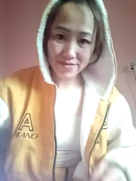 Snapshot of Fienjr chatting on November 20, 2025, 7:08 am Fienjr online show from November 20, 2025, 7:08 am