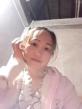 Snapshot of Fienjr chatting on November 30, 2025, 2:21 pm Fienjr online show from November 30, 2025, 2:21 pm