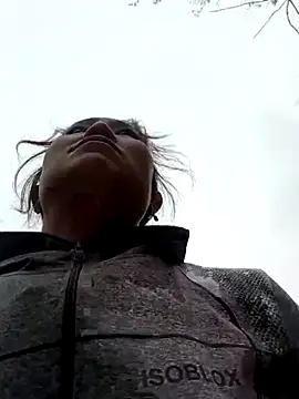 Snapshot of Fienjr chatting on December 16, 2025, 3:44 am Fienjr online show from December 16, 2025, 3:44 am