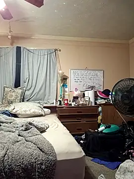 Snapshot of mresquared chatting on March 11, 2026, 4:57 pm mresquared online show from March 11, 2026, 4:57 pm