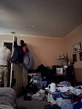 Snapshot of mresquared chatting on April 6, 2026, 3:02 pm mresquared online show from April 6, 2026, 3:02 pm