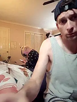 Snapshot of mresquared chatting on April 15, 2026, 3:46 am mresquared online show from April 15, 2026, 3:46 am