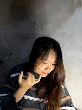 Hinne07 online show from November 20, 2025, 1:17 am