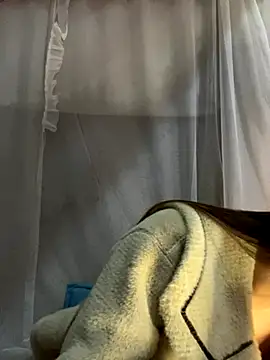 Hinne07 online show from December 1, 2025, 12:15 am