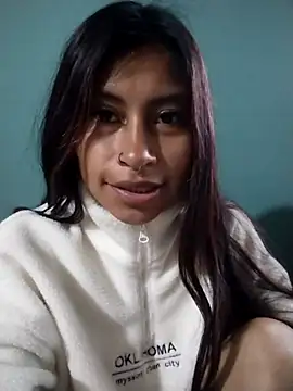 Snapshot of Pocahontas_tw chatting on September 29, 2025, 2:33 pm Pocahontas tw online show from September 29, 2025, 2:33 pm