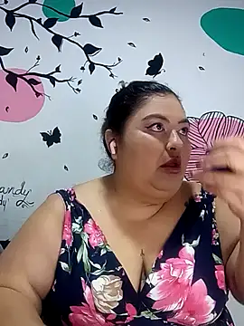 Snapshot of curvy_diva_ chatting on October 3, 2025, 11:29 am curvy diva online show from October 3, 2025, 11:29 am