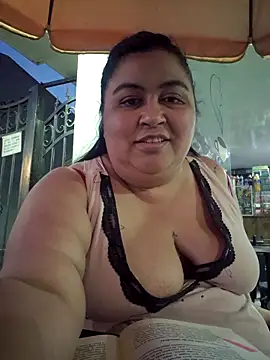 curvy diva  online show from October 16, 2025, 10:55 pm