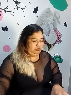 curvy diva  online show from November 14, 2025, 11:09 am