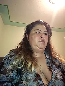 curvy diva  online show from February 1, 2026, 11:25 pm