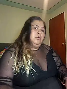 curvy diva  online show from February 26, 2026, 2:43 am