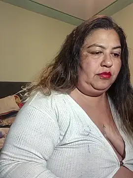 Snapshot of curvy_diva_ chatting on March 14, 2026, 10:32 am curvy diva online show from March 14, 2026, 10:32 am