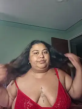 Snapshot of curvy_diva_ chatting on April 2, 2026, 11:52 am curvy diva online show from April 2, 2026, 11:52 am