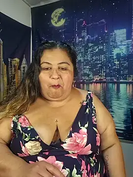 Snapshot of curvy_diva_ chatting on April 12, 2026, 2:55 pm curvy diva online show from April 12, 2026, 2:55 pm