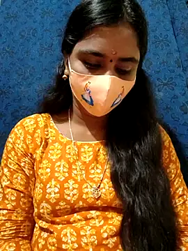 mini-queen online show from September 29, 2025, 10:42 am