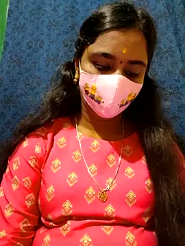 mini-queen online show from October 17, 2025, 9:45 am