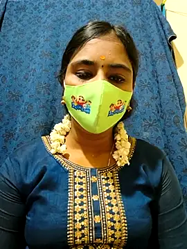 mini-queen online show from November 15, 2025, 6:22 am