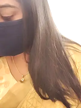 saritha29 online show from December 14, 2025, 5:07 pm