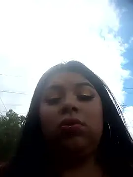 snow belle online show from January 11, 2026, 3:06 pm