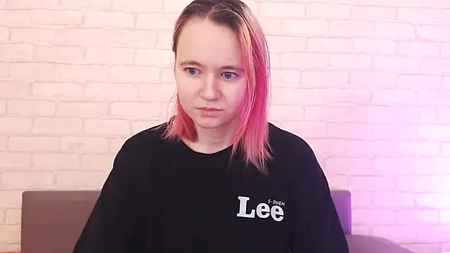 Ericha Stone online show from December 20, 2025, 1:23 am