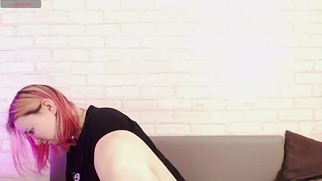 Ericha Stone online show from February 3, 2026, 6:40 am