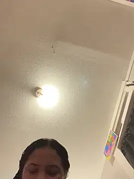 StylishEchium online show from November 11, 2025, 9:26 pm