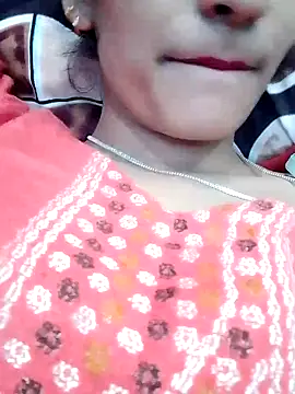 Snapshot of Pahadi_couple chatting on October 3, 2025, 7:49 am Pahadi couple online show from October 3, 2025, 7:49 am