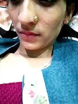 Snapshot of Pahadi_couple chatting on October 7, 2025, 9:01 pm Pahadi couple online show from October 7, 2025, 9:01 pm