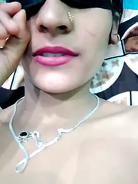 Snapshot of Pahadi_couple chatting on October 17, 2025, 4:48 am Pahadi couple online show from October 17, 2025, 4:48 am