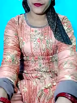 Snapshot of Pahadi_couple chatting on October 30, 2025, 6:04 am Pahadi couple online show from October 30, 2025, 6:04 am